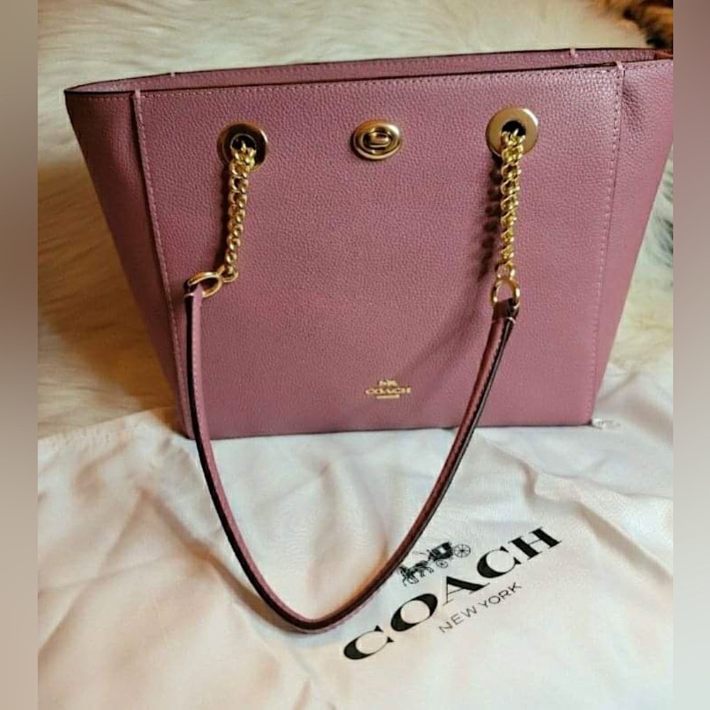 Coach Pebbled Leather Turn-lock Chain Tote 2  in 🥀 Lt. 💗Rose 🥀  *RARE* 💗🥀💗